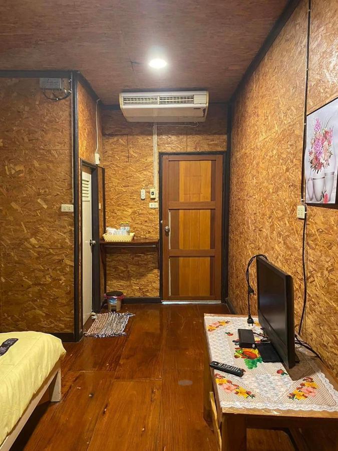 แพจิตรธาดาธารน้ำ Tha Kradan Exterior foto