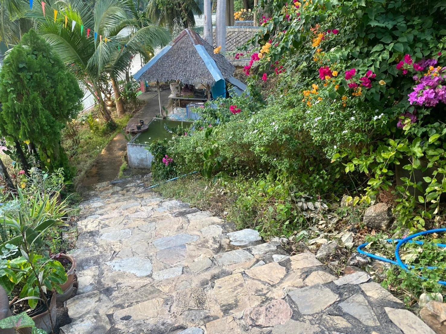 แพจิตรธาดาธารน้ำ Tha Kradan Exterior foto