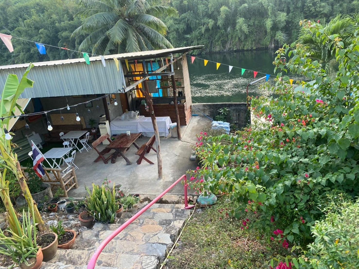 แพจิตรธาดาธารน้ำ Tha Kradan Exterior foto